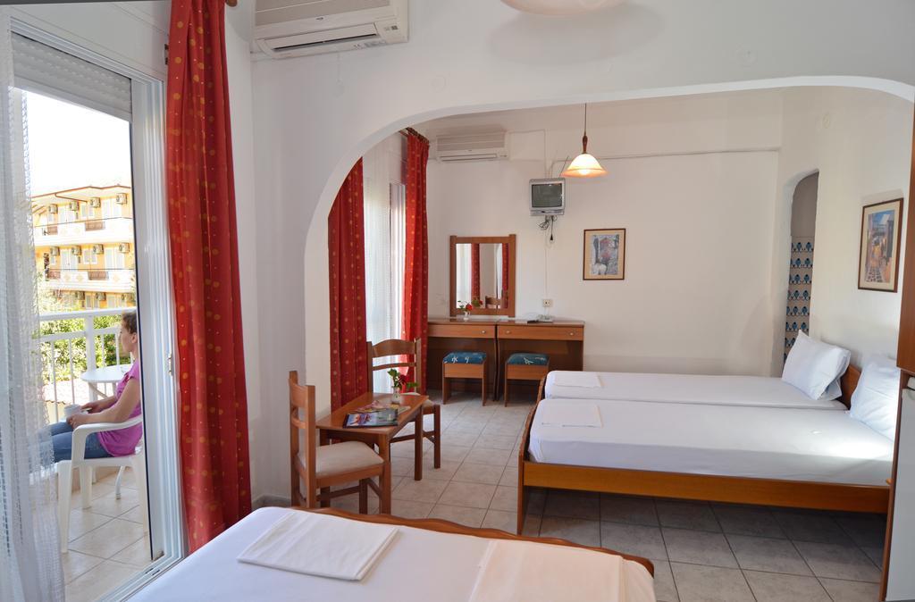 Hotel Triada Limenaria  Rum bild
